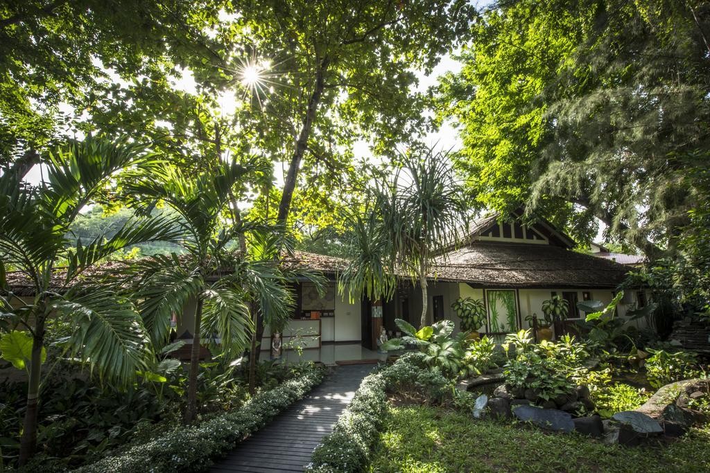 Jade Marina Resort And Spa งาปาลิ ภายนอก รูปภาพ